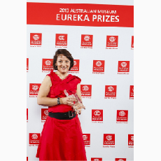 Kerrie Wilson receive Eureka Prize